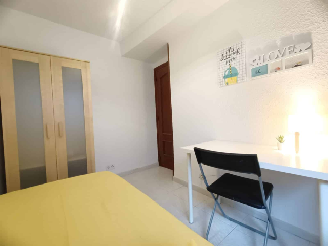 Appealing shared flat for rent in Madrid